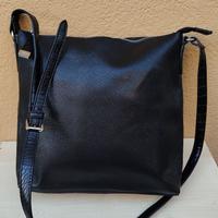 BORSA A TRACOLLA IN ECOPELLE NERA CARPISA