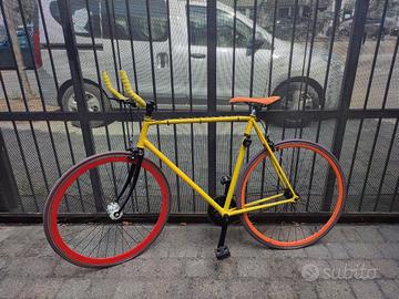 Bici scatto fisso con mozzo flip-flop