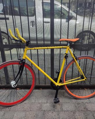 Bici scatto fisso con mozzo flip-flop