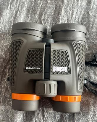 Binocolo bushnell 10x42