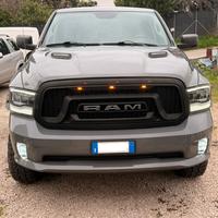 Dodge Ram 1500 hemi 5.7 v8 400 cavalli autocarro