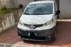 nissan NV200 