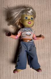 Bambola “Mattel” come da foto.
