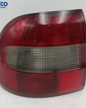 Fanale post sx VOLVO V40 '95