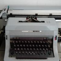 Macchina da scrivere Olivetti Linea 88