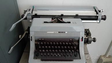 Macchina da scrivere Olivetti Linea 88