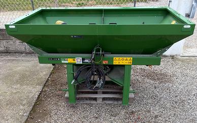 Spandiconcime Amazone