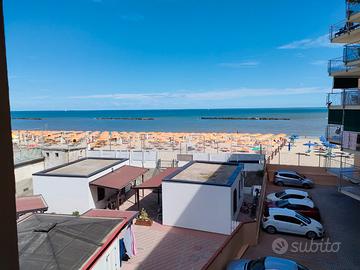 Trilocale al Lido degli Scacchi sul mare