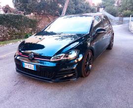 Volkswagen Golf GTI Performance 2.0 245 CV TSI 5p.