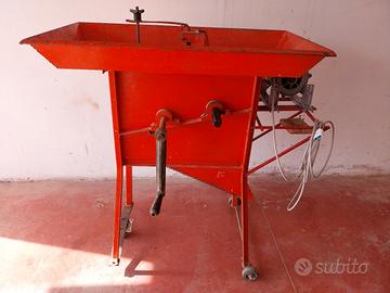 Sgranatrice per mais d’epoca motorizzata