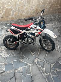 Mini cross