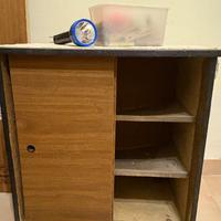 Armadietto in legno