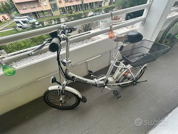 Bici pieghevole elettrica