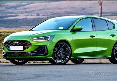 si vende Ford Focus st 2023