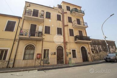 2 LOCALI A MARCELLINA