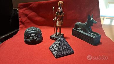 Stock statuine egizie