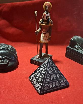 Stock statuine egizie