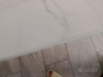 Tavolo usato come nuovo