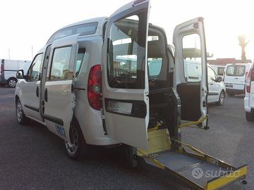 Fiat doblo 1.6 mjt 105cv con pedana per disabile