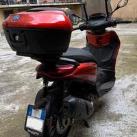 Piaggio Beverly 300 HPE Sport Es - Solo 1.000 km