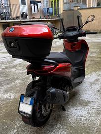 Piaggio Beverly 300 HPE Sport Es - Solo 1.000 km