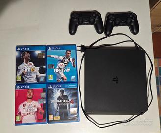 PS4 Slim + 2 controller dualshock + giochi