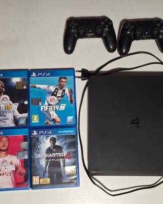 PS4 Slim + 2 controller dualshock + giochi