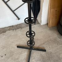 Porta gomme per auto