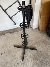 Porta gomme per auto