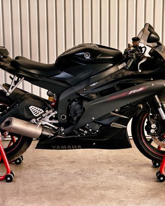 Yamaha R6 2006 solo 14K km