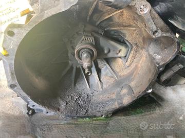 CAMBIO MANUALE COMPLETO KIA Sorento 1° Serie D4CB