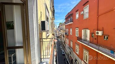 MULTILOCALE A NAPOLI