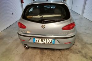 macchina Alfa Romeo 147