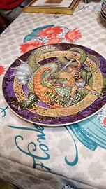 Piatto da collezione, il drago e il cavaliere