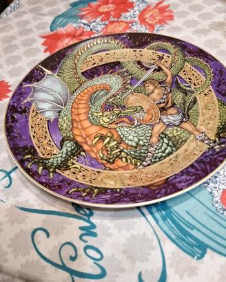 Piatto da collezione, il drago e il cavaliere