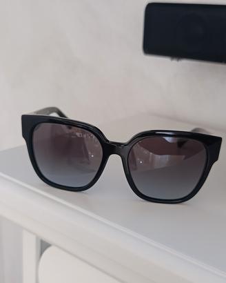 occhiali da sole 