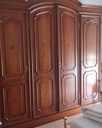 Armadio in legno 230 X 220 X 60 cm