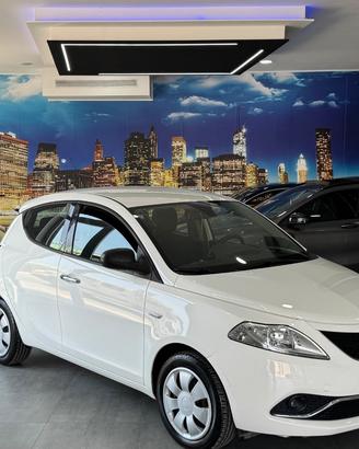 Lancia Ypsilon 1.2 69 CV 5 porte Gold