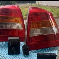 Fanali posteriori opel astra 99"