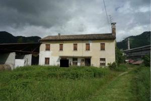 Immobile in asta di 759 m² a Vittorio Veneto