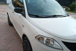 lancia Ypsilon 1.2 benzina