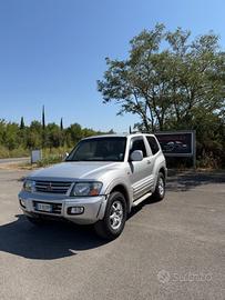 Mitsubishi Pajero 2.5 TDI 3p. GLS1