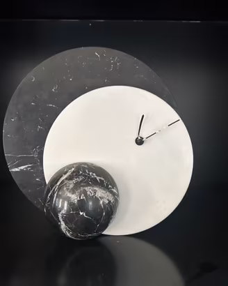 Orologio  in marmo