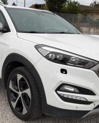 Tucson 1.7 CRDi motore ko Sound Edition Iva espost