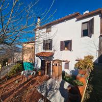 Grazioso terratetto con corte esclusiva e vista ma