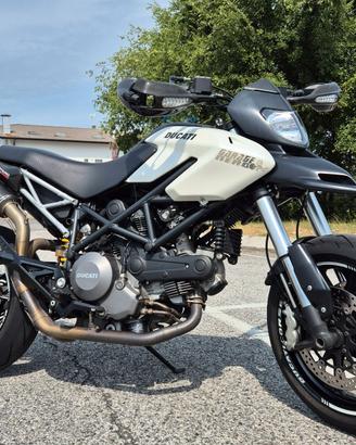 Ducati Hypermotard 796 - 2011