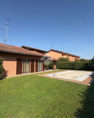 VILLA SINGOLA A ZECCONE
