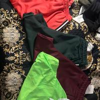 Pantaloncini a pinocchietto