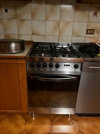 Piano cottura a gas e forno