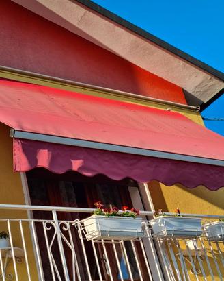 Tenda da sole rossa m 3,40